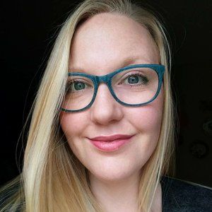 Meet your Posher, Alison